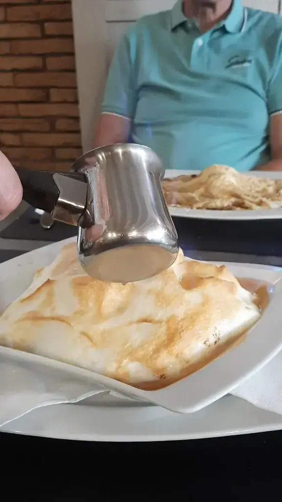 Super Dedette_Les Balkans_Quaregnon_review