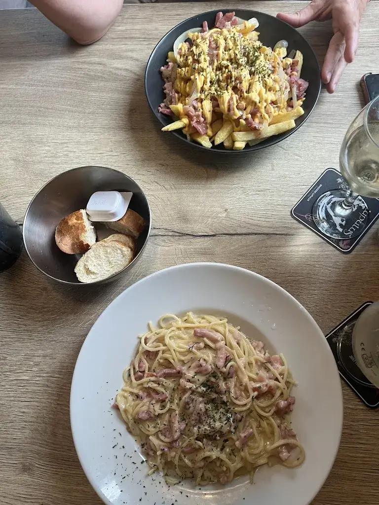 Sanne Monkau_Grand café B47_Rendeux_Bewertung