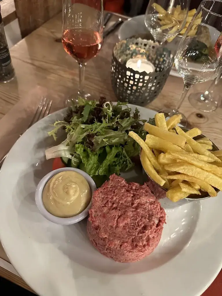 Alek Ziolkowski_Brasserie Chez Clément_Rixensart_review