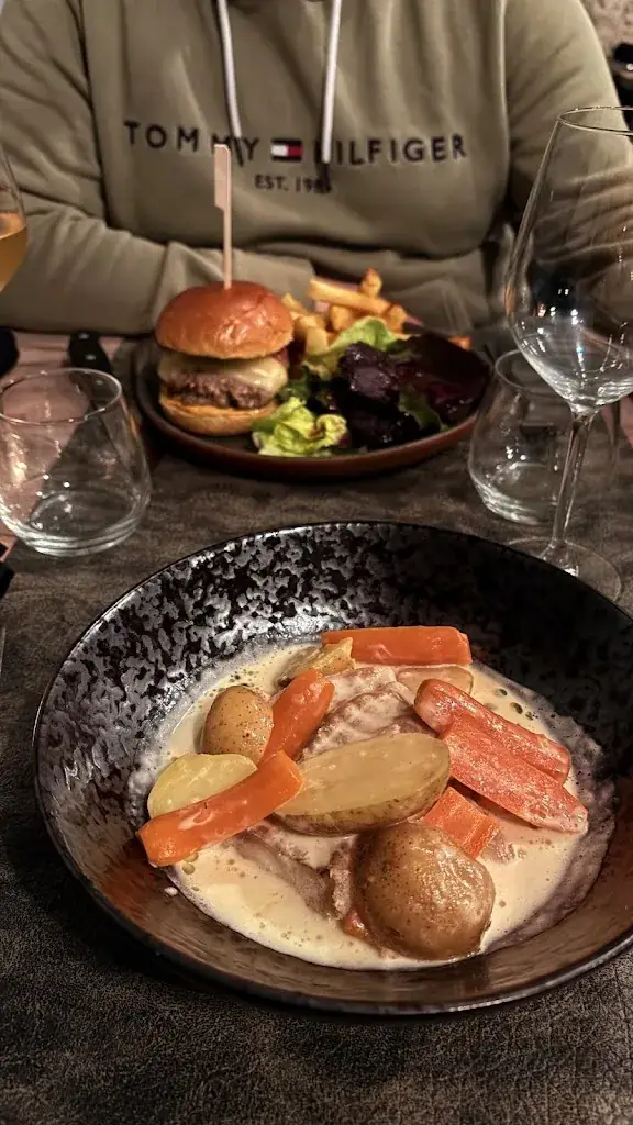 Laure Fagnart_La Grim'Rhodienne restaurant / bar_Rœulx_review