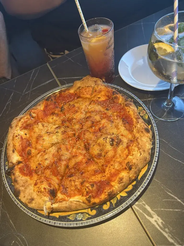 Lucie Bardeau_Le Bella Ciao_Quévy_review