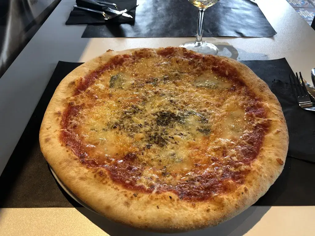 El Cartel Resto Rumes Restaurant in Rumes