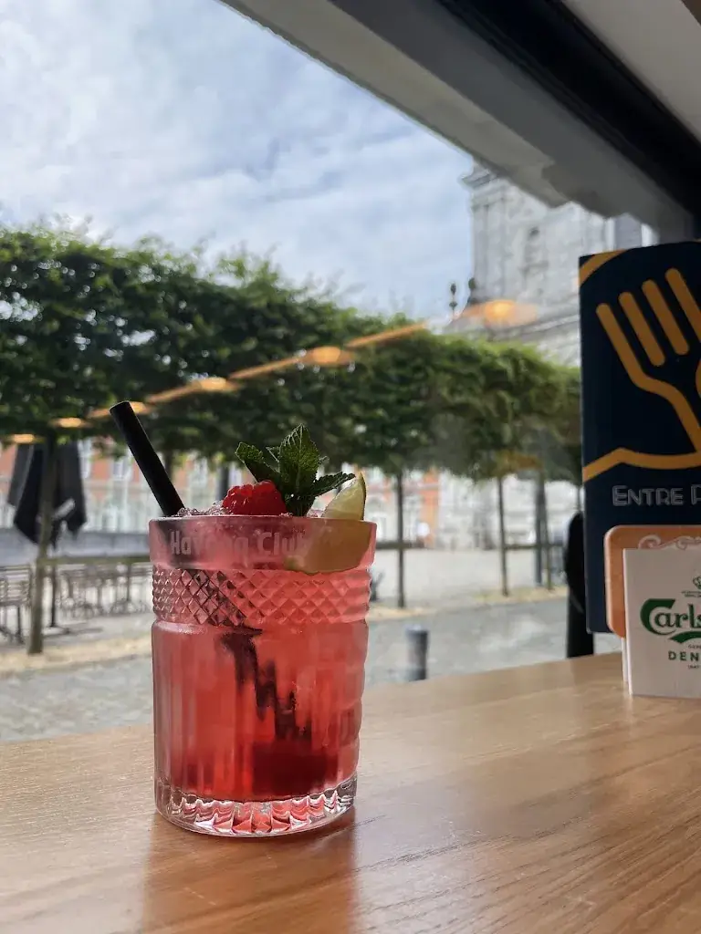 Menu_Entrepot’s_Saint-Hubert_image_2