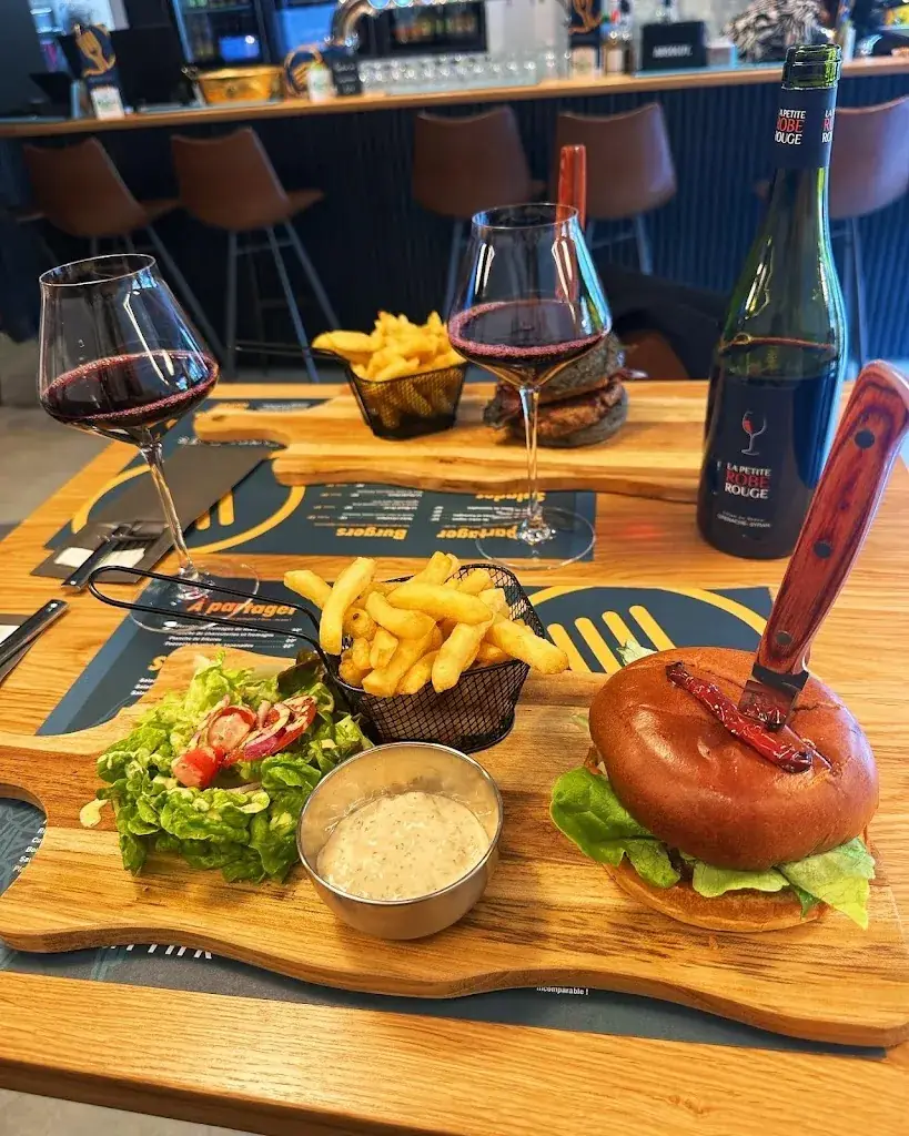 Menu_Entrepot’s_Saint-Hubert_image_3