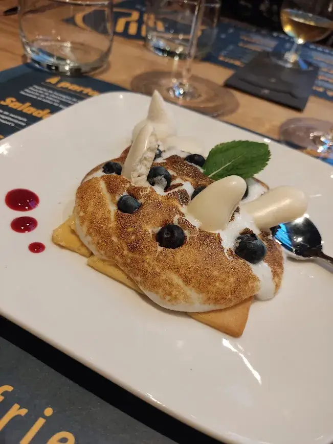 Kassandra Fontaine_Entrepot’s_Saint-Hubert_review