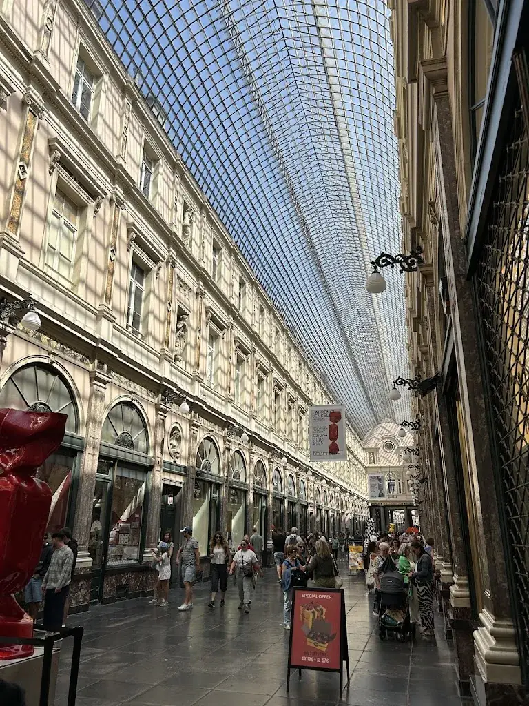 William W_Royal Gallery of Saint Hubert_Brussel_review