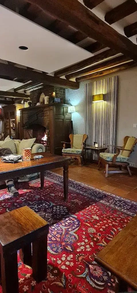 Makis Dimo_L'Eau Antique - La Fontaine Du Sabotier_Saint-Hubert_review