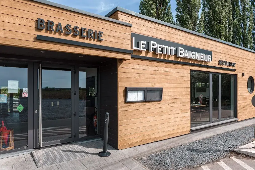 Le Petit Baigneur restaurant in Seneffe