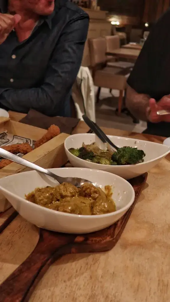 Cat Cat_Le Nautic Lodge_Seneffe_review