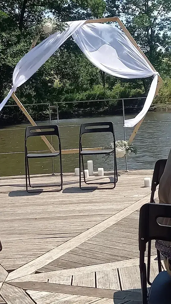 Joelle Kerfs_La Ferme de l'Abbaye_Somme-Leuze_reseña