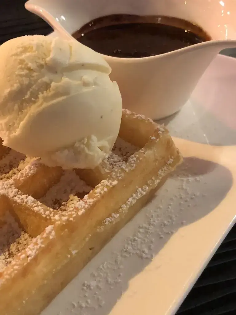 lowell mason_Restaurant Napoli_Vith_avis