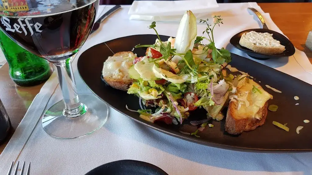 Chris Keller_Restaurant Napoli_Vith_avis