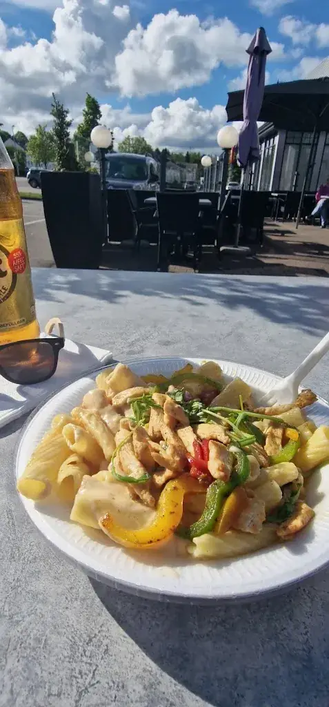 E1i0_Nikolaus Grill_Vith_review