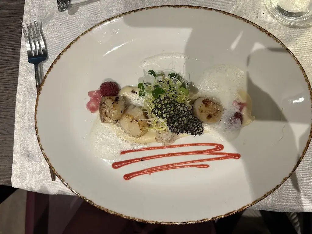 C J._Restaurant Sit Down_Vith_review