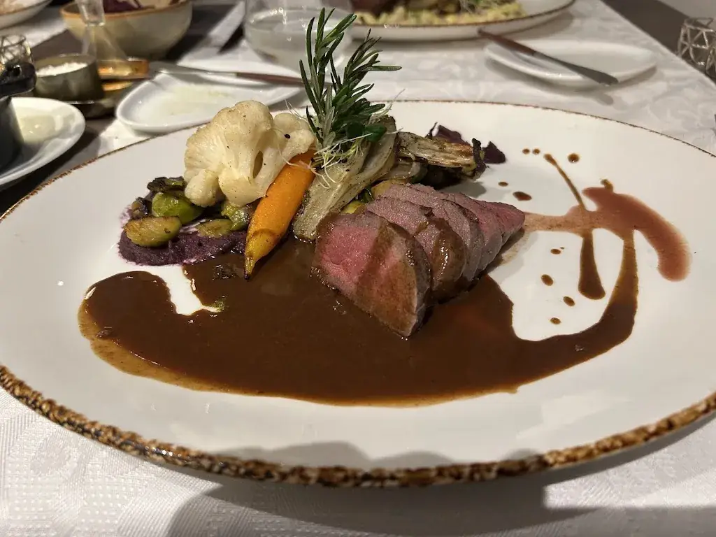 Restaurant Sit Down_Vith_slider_image_3