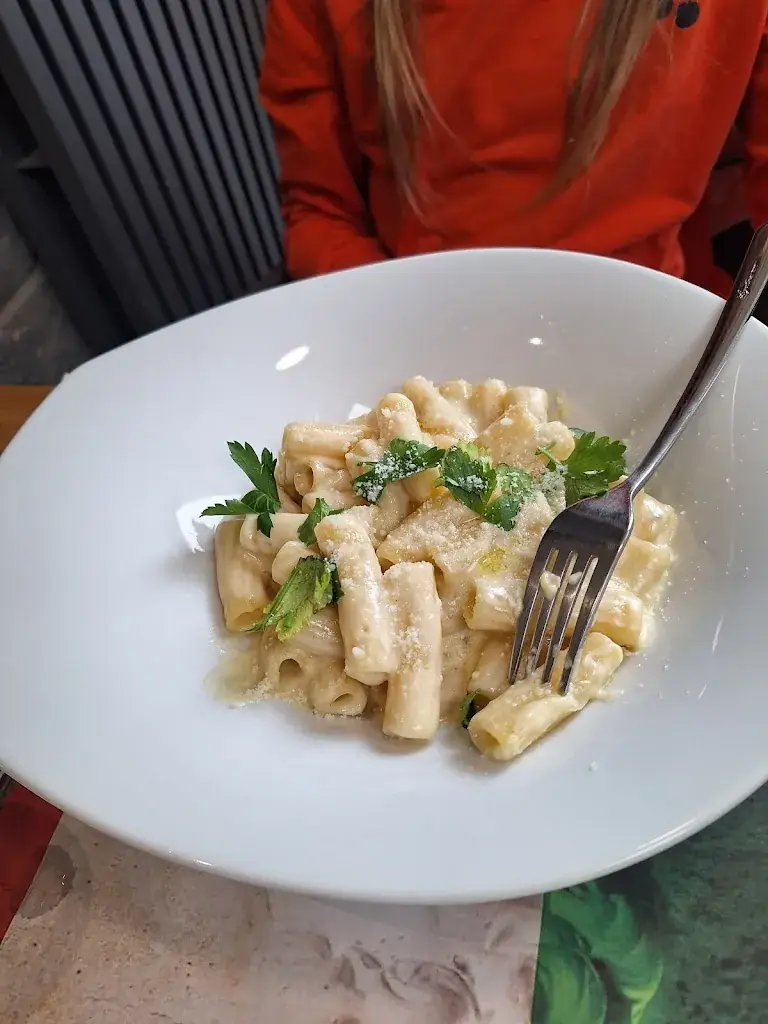 Fm Manel_Casa Michel Angelo_Seraing_review