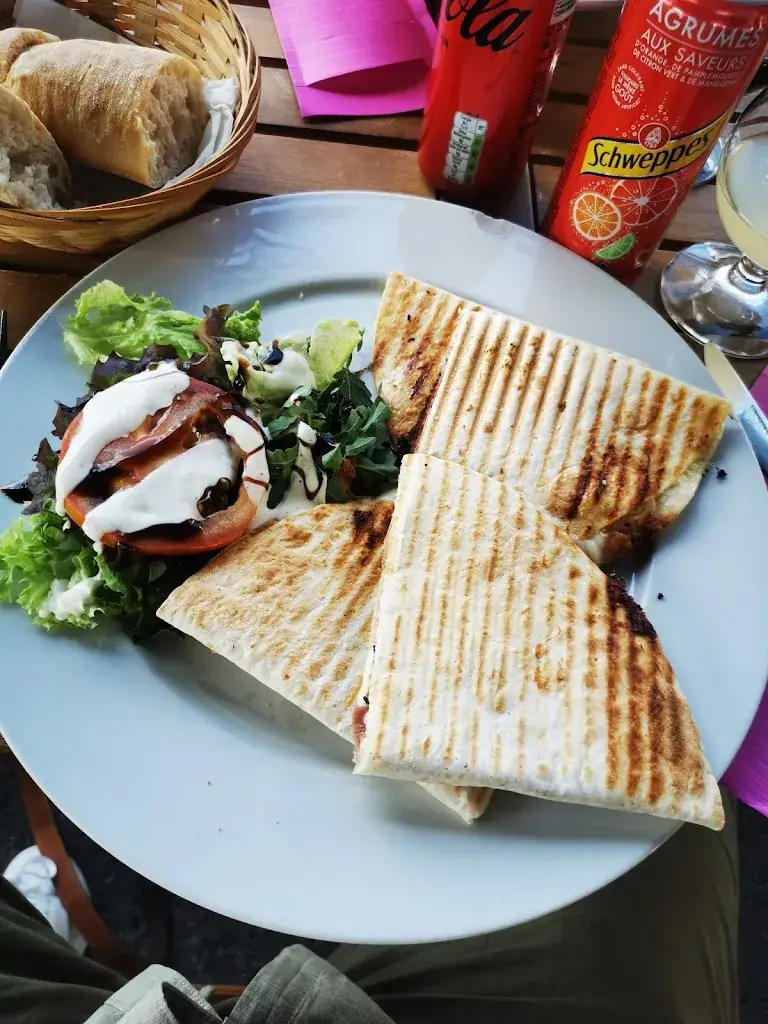 Ben Ultimoz_L'Entre Temps_Seraing_Bewertung