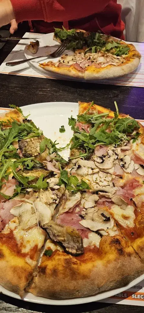 Youri Cuijpers_Piccolo piazza_Stavelot_Bewertung