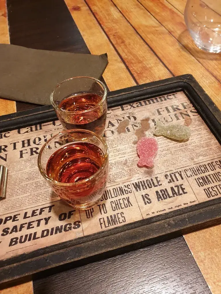 JT Lewis IV_Greggorio_Tenneville_avis