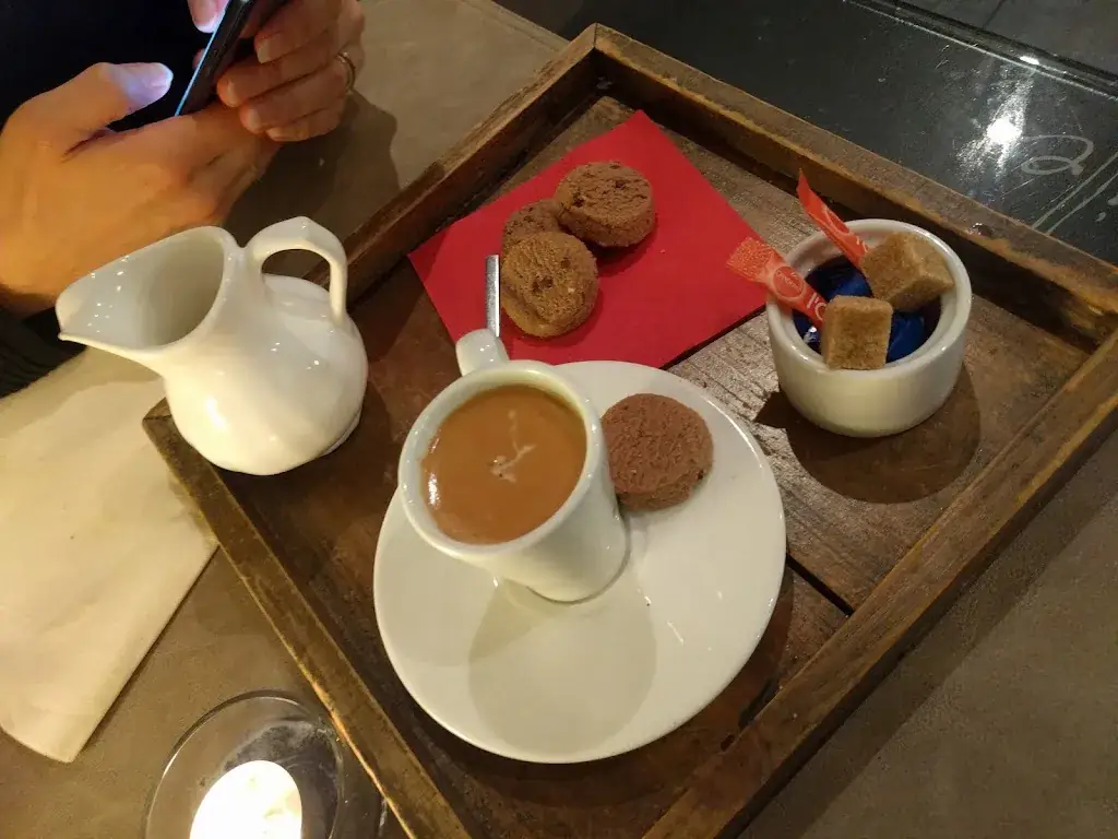 Mike Piff_Un Air de Famille_Theux_review