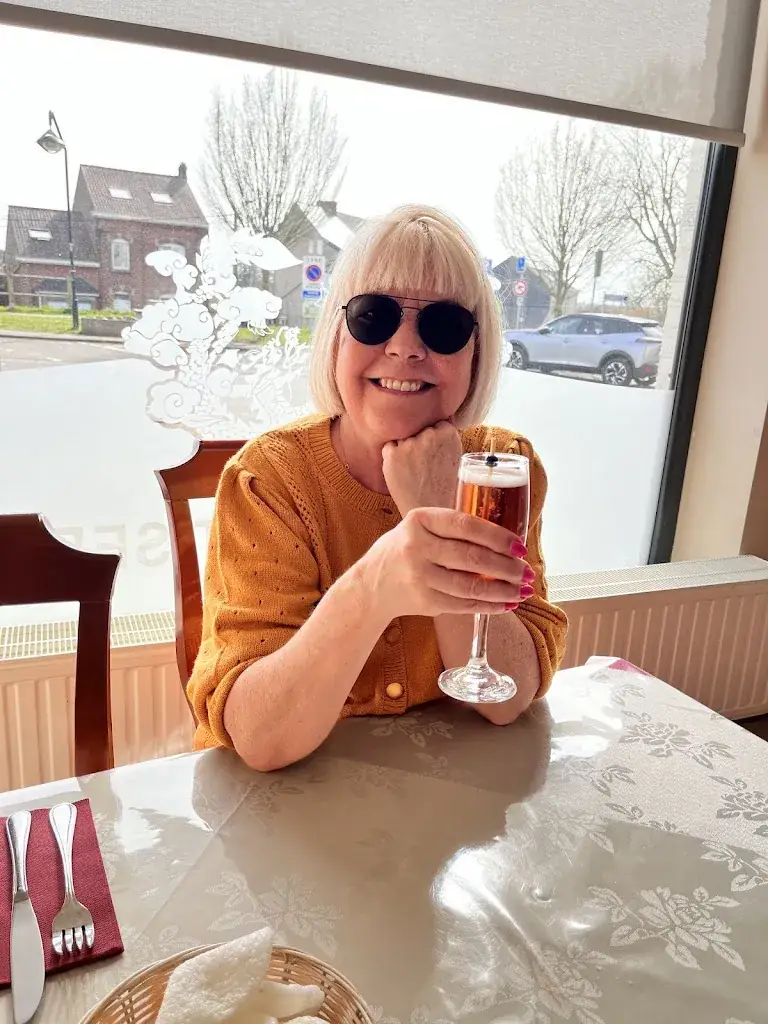 Jerry Dehoux_Aux Delices d'Orient_Sombreffe_reseña