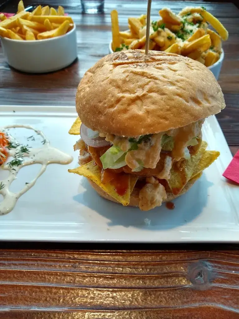 Jen Waring _HUGGYS_Sprimont_review