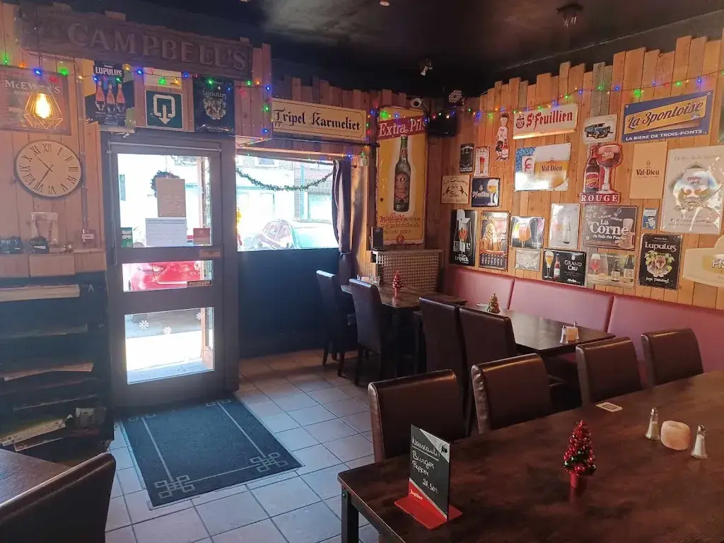 Restaurant brasserie du Vieux Pont Restaurant in Trois-Ponts