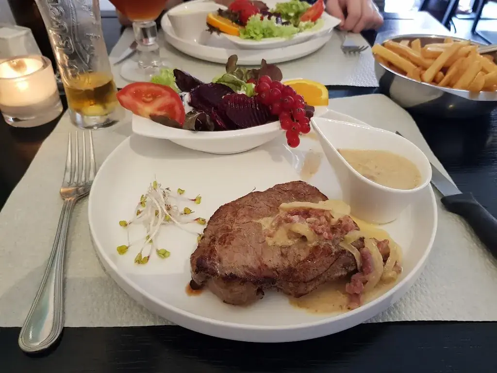 Menü_Restaurant de la place/Dina_Trois-Ponts_Bild_6