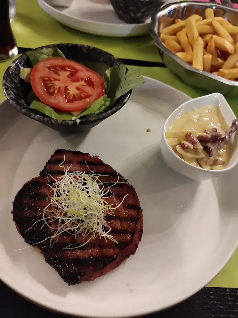 Menü_Restaurant de la place/Dina_Trois-Ponts_Bild_7