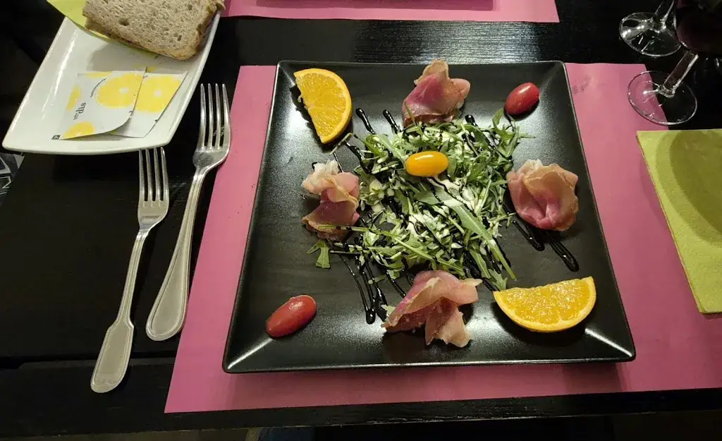 Hajnalka Nagy_Restaurant de la place/Dina_Trois-Ponts_Bewertung