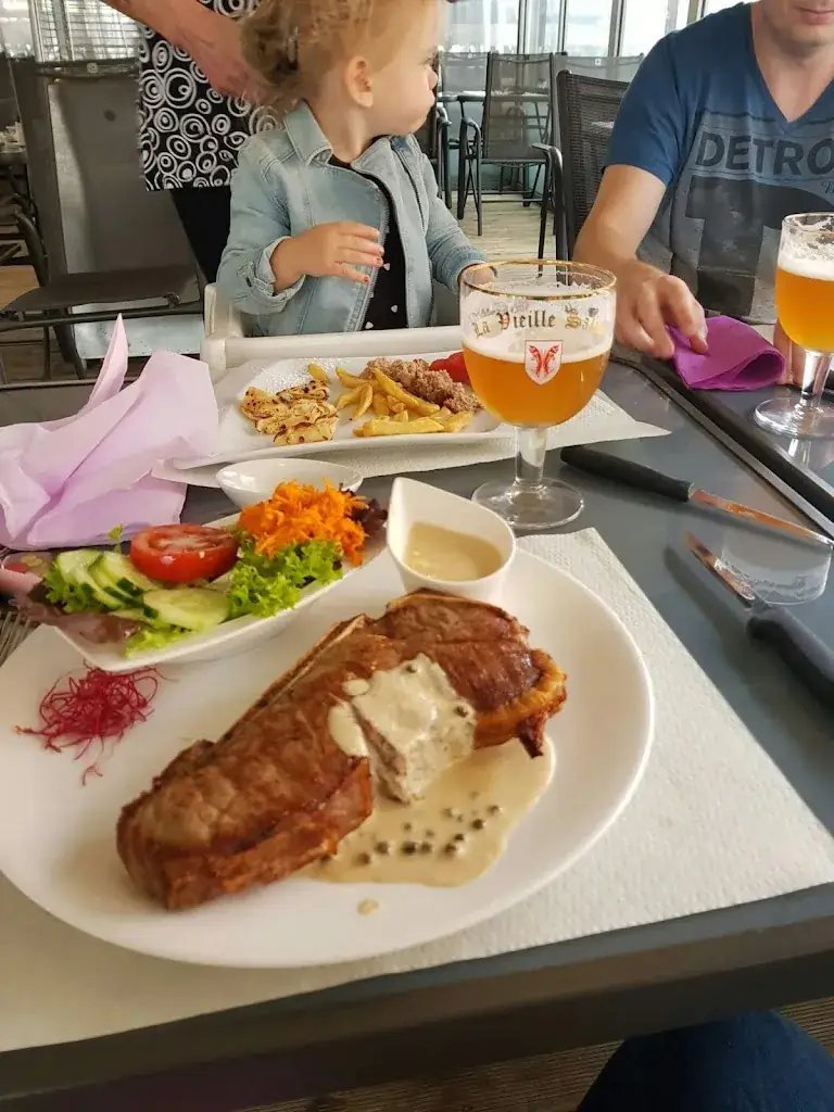 Niek Lubbersen_Restaurant de la place/Dina_Trois-Ponts_Bewertung