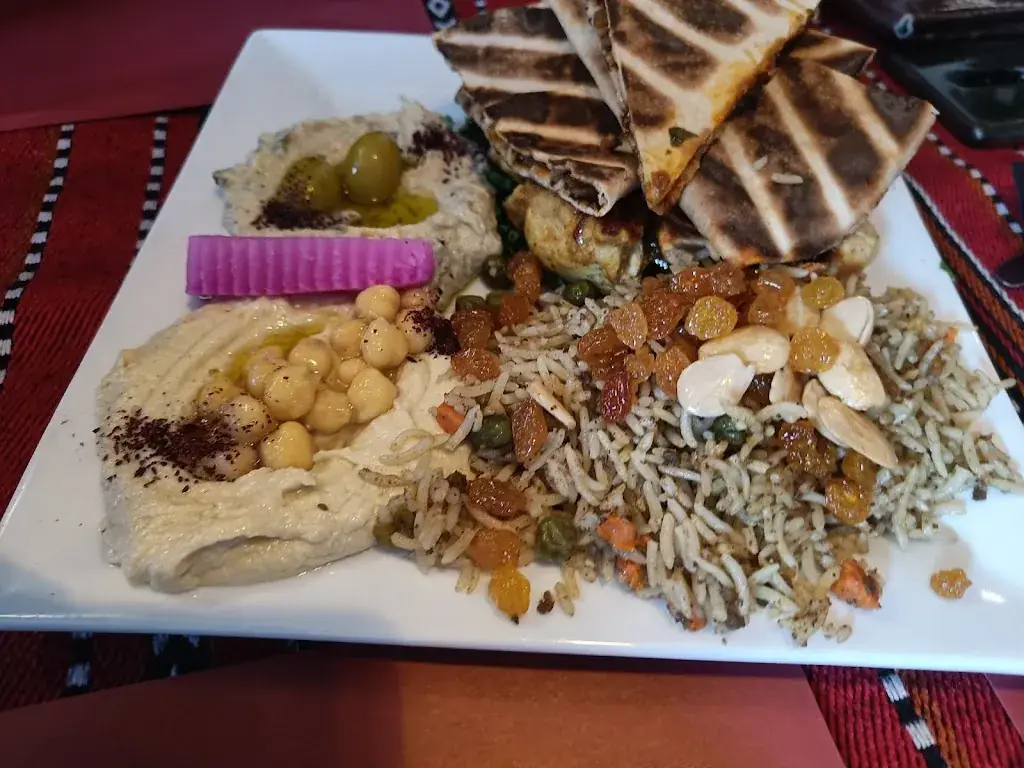 Subhali Subhechha_Restaurant PETRA Wavre_Wavre_Bewertung