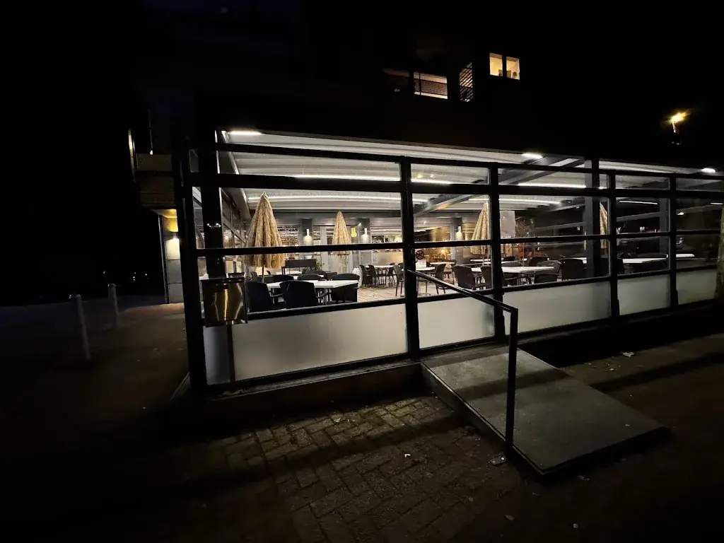 Dr. Ralf Schadowski_Côté Comptoir_Welkenraedt_review