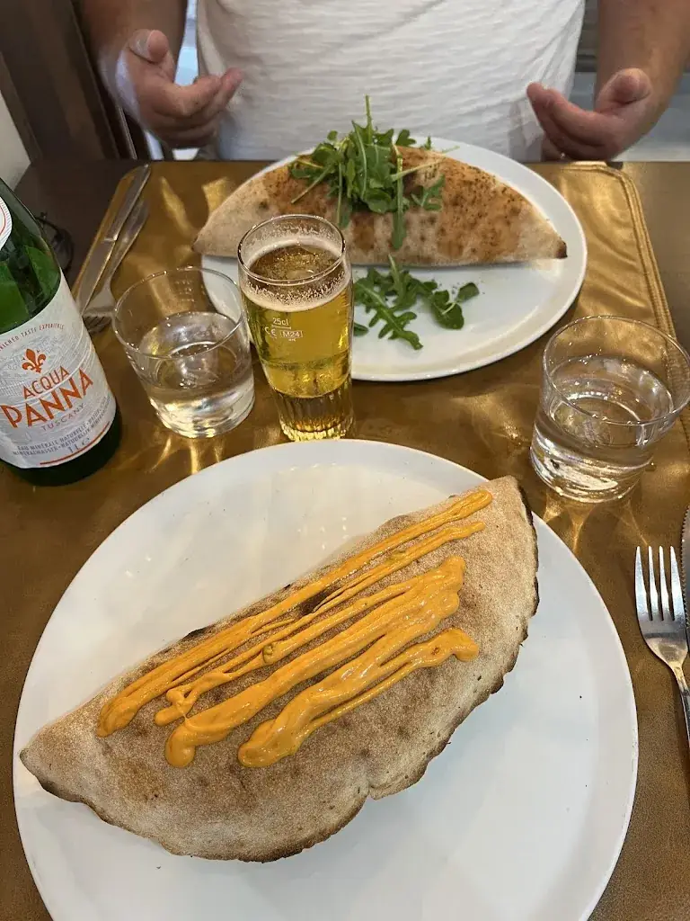 Hélène Demars_Cinque Terre_Walcourt_review