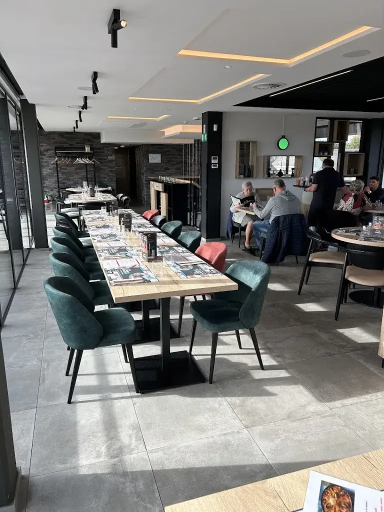 La Bonne Fourchette Restaurant in Villers-le-Bouillet