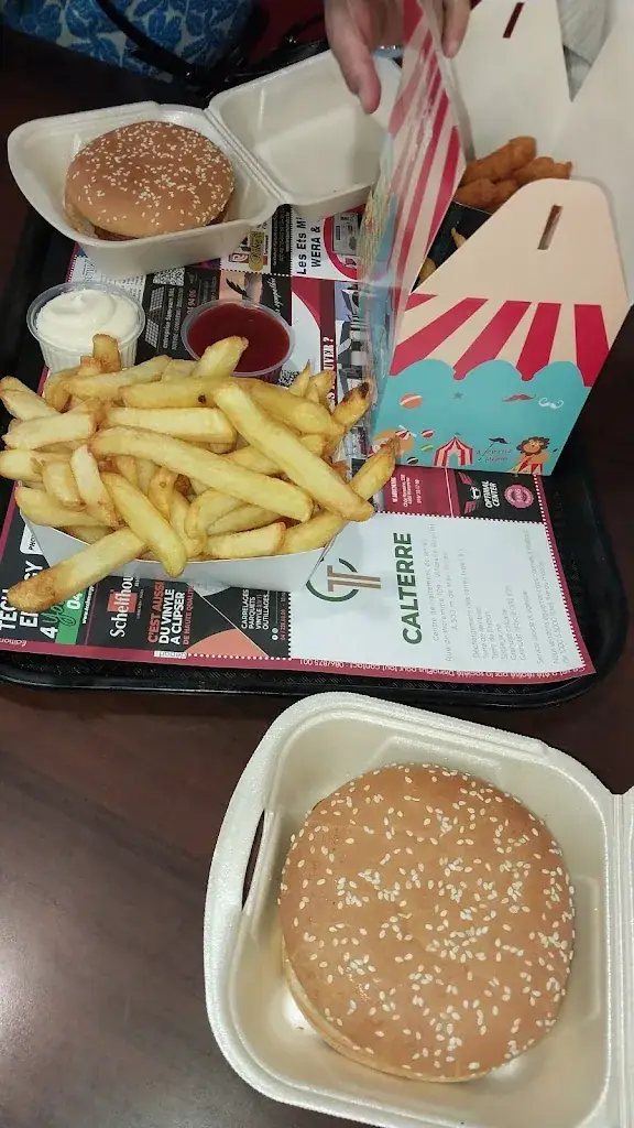 Menü_Maxi-Frites_Villers-le-Bouillet_Bild_5