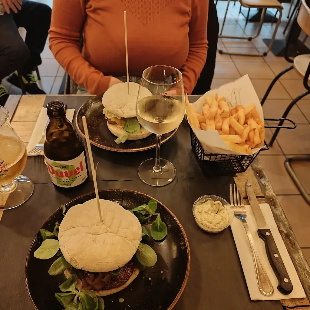 Nicolas Résimont_Brasserie 21 - Burger Bar Local_Wanze_review