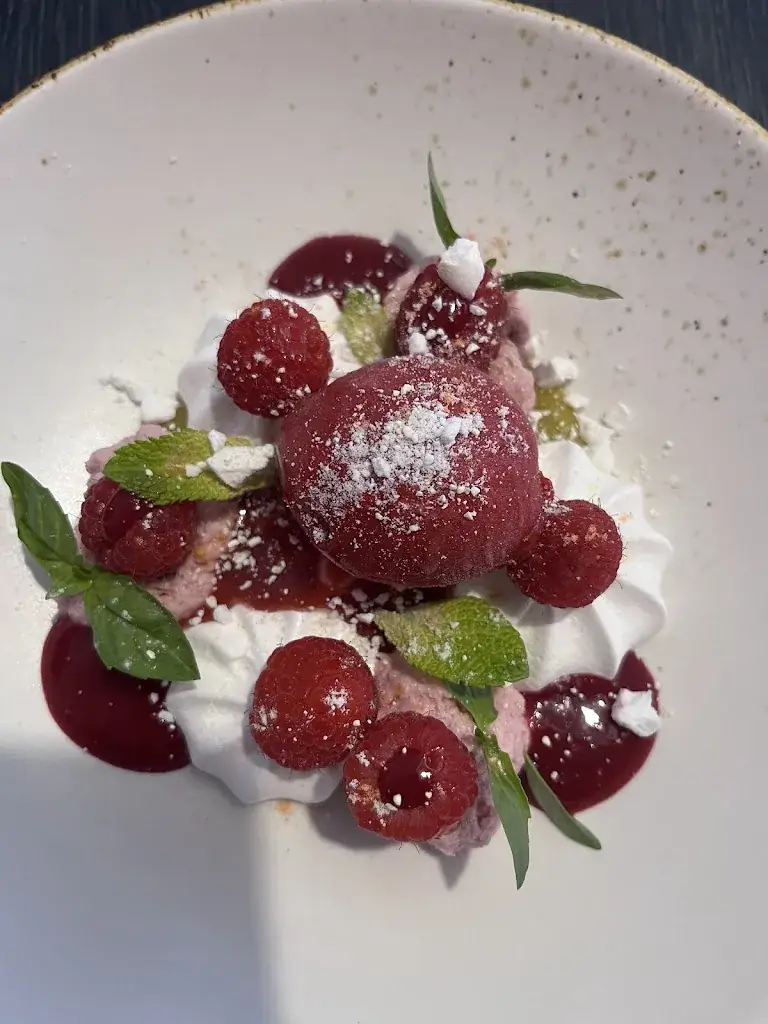 Andras Baneth_L'atelier des sens_Wellin_review