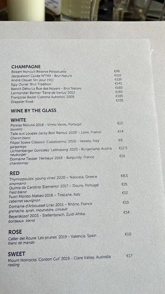 Menu_LESS Eatery_Brugge_image_1