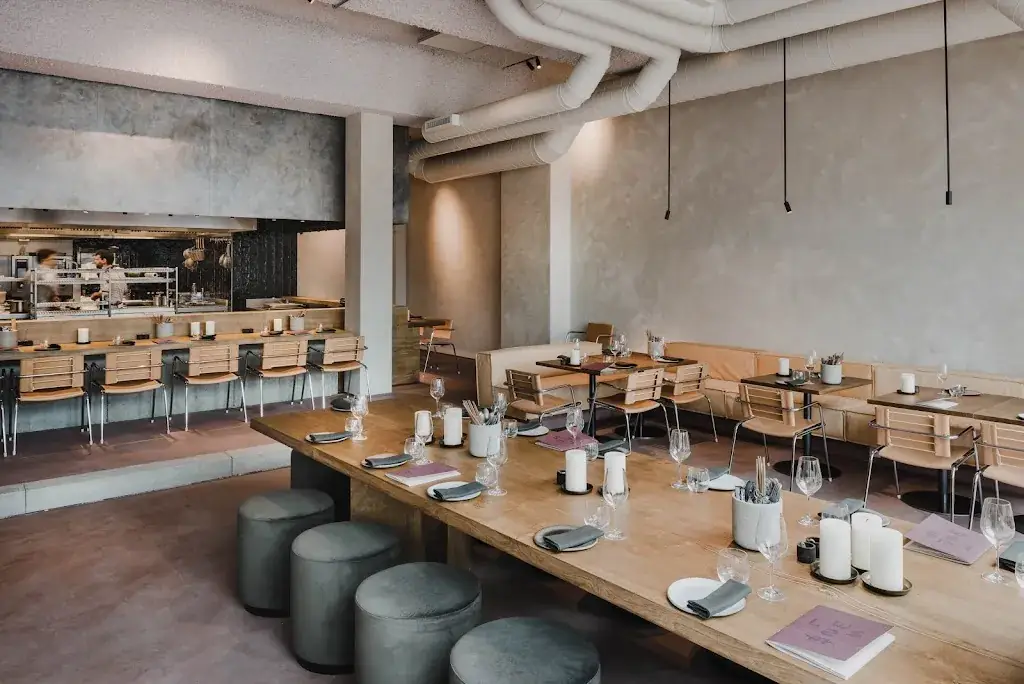 LESS Eatery restaurant à Brugge