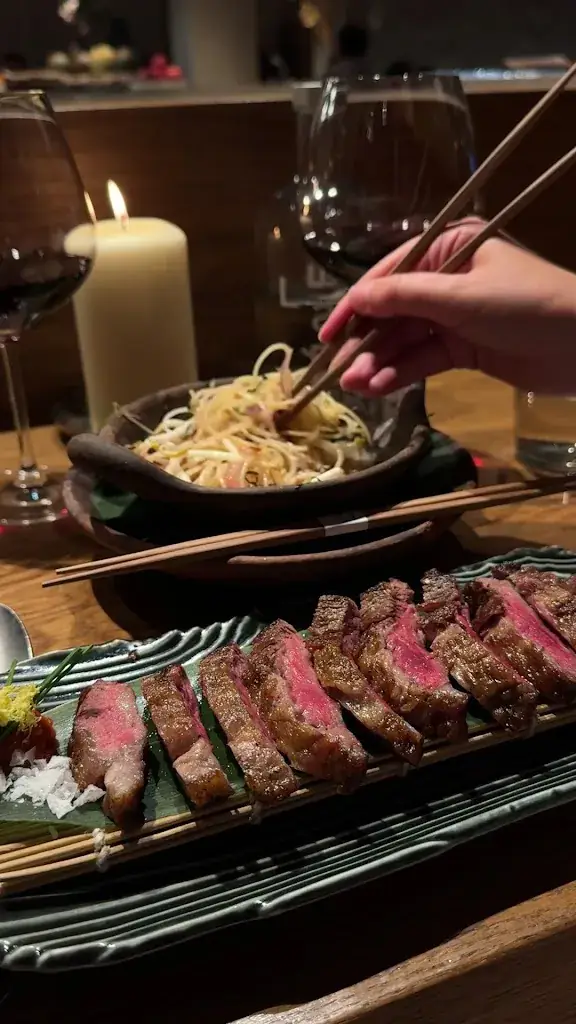 LESS Eatery_Brugge_slider_image_2