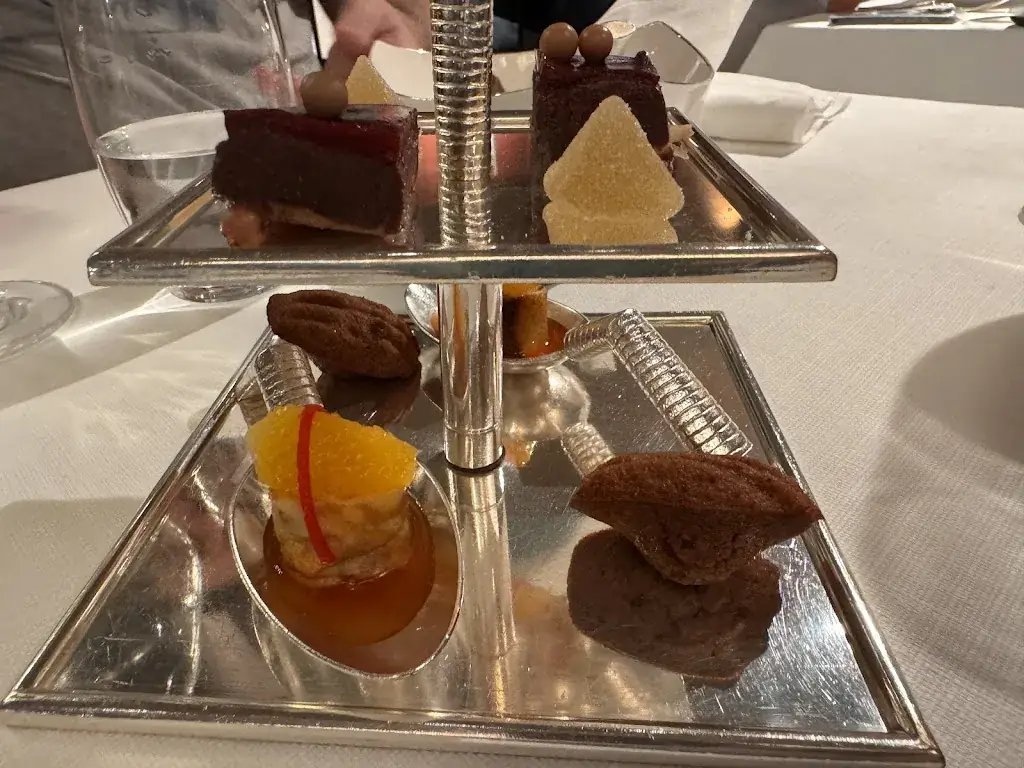 Vako Kirkitadze_Zet'joe_Brugge_reseña