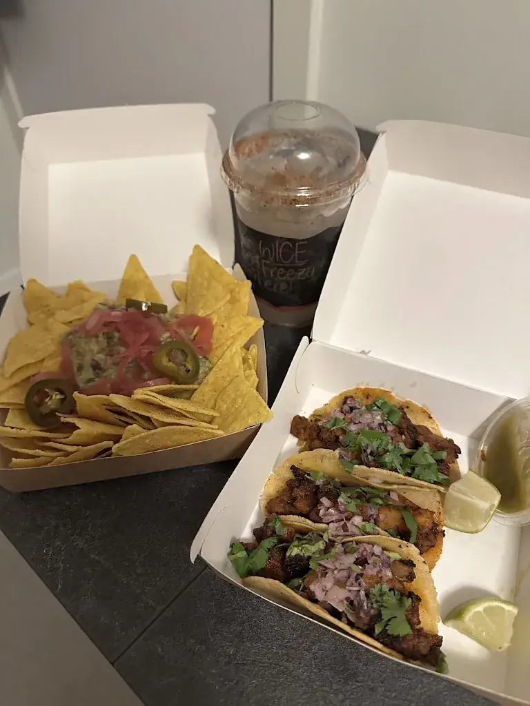 Menu_WuaKmole Latin Street Food_Brugge_image_6