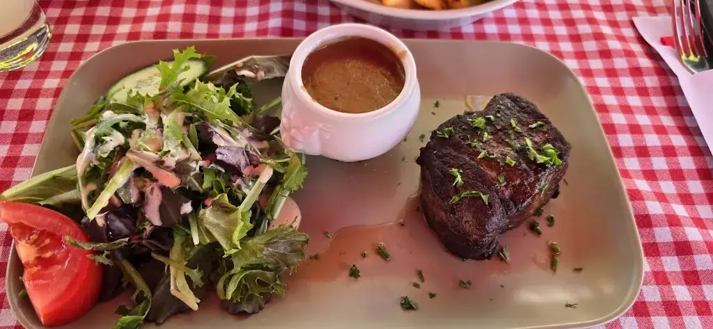 Natalia Paichadze-Aerts_Sint-Pietershoeve_Damme_review