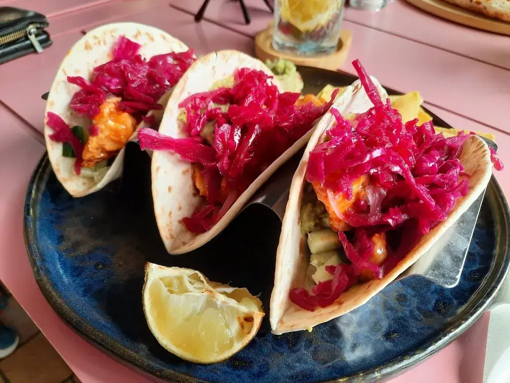 Daniil Kochetkov_Dalu_Haan_review