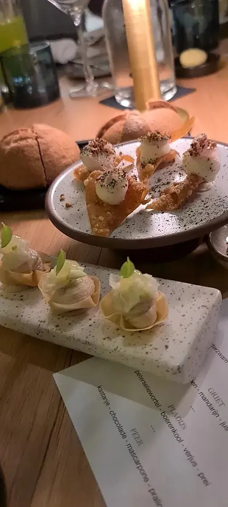 Restaurant Yelo_Haan_slider_image_2