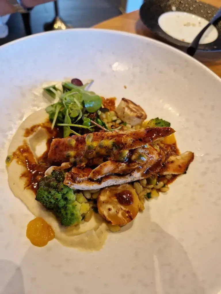 Michel Ly_Le Flore_Veurne_review