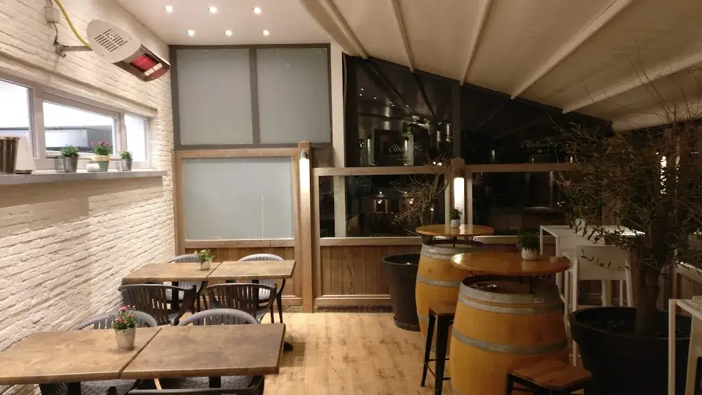 Mehrzad Karami_Fratelli's_Haan_review