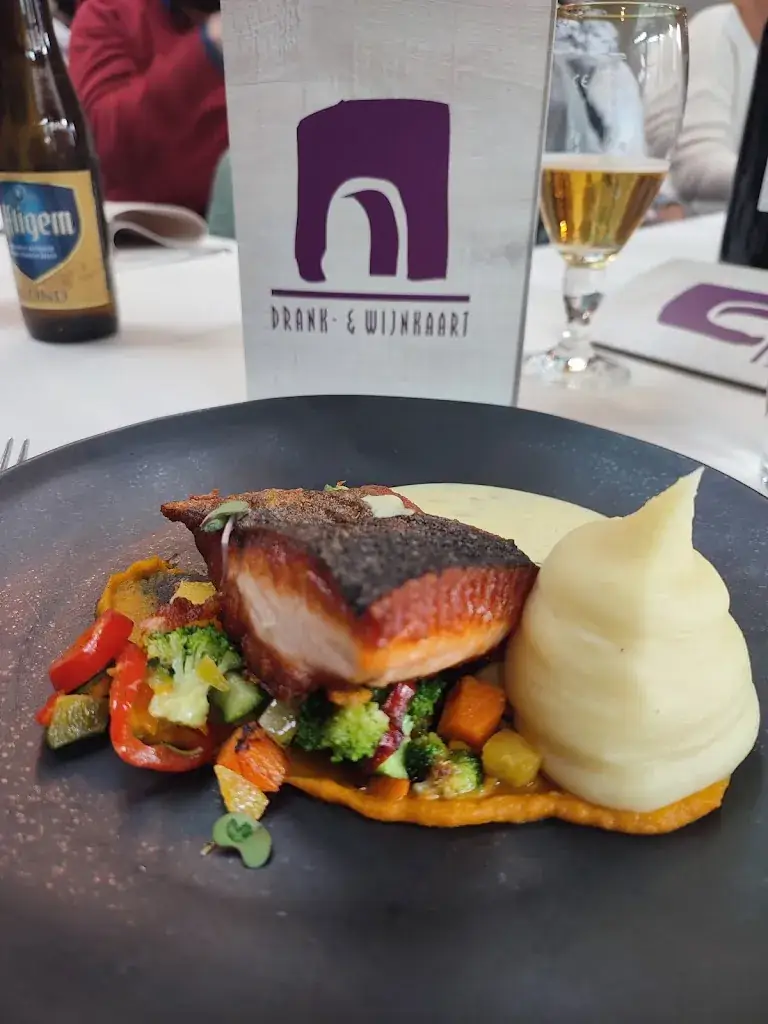 Stella Kapioti - Fofana_De Poort van Cyriel_Buggenhout_review