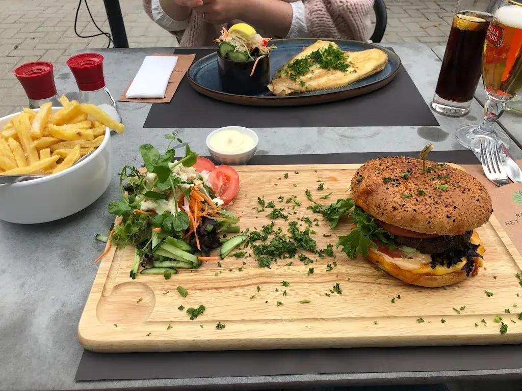 Olga Fink_Brasserie Het Middelpunt_Buggenhout_Bewertung